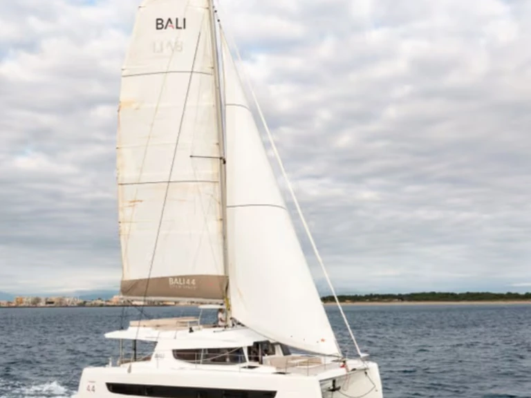 Wynajem łodzi Bali Bali 4.4 w Airlie Beach na SamBoat 