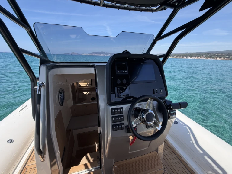 Wynajem w La Madrague- Bwa SPORT 33 GTO na SamBoat