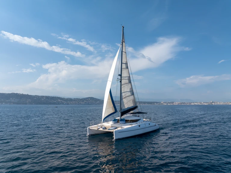Wynajmij Katamaran z lub bez skippera Fountaine Pajot w Cannes