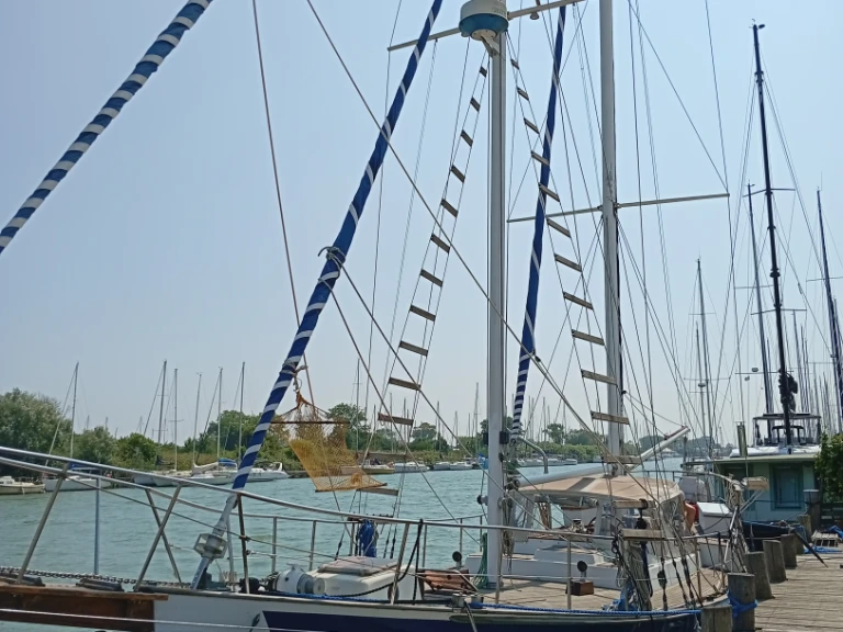 Wynajem łodzi Porto Turistico Di Roma (Ostia) tanio Staysail