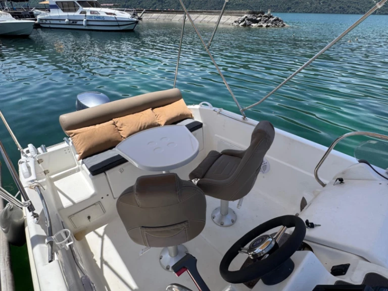 Wynajem łodzi Aix-les-Bains tanio B2 Marine