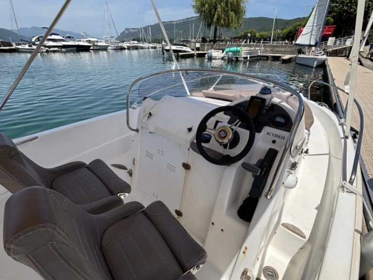 Wynajmij Motorówka z lub bez skippera Cap-Ferret w Aix-les-Bains