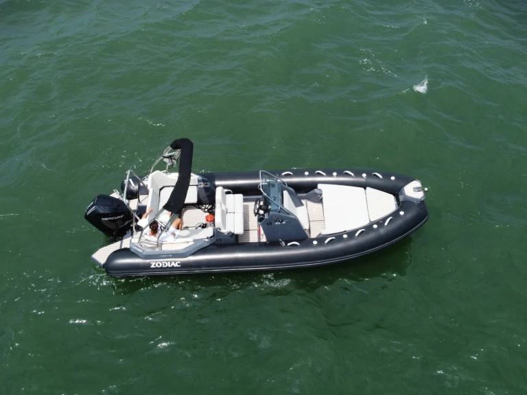 Wynajem Łódż półsztywna w Arcachon - Zodiac Medline 6.8