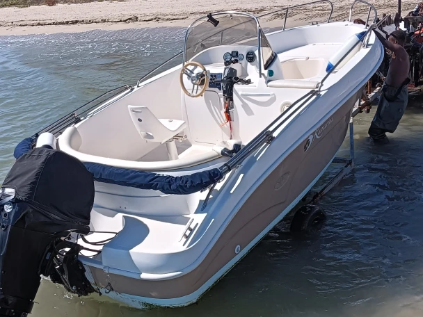Wynajmij Motorówka z lub bez skippera Kamarina 505 w Siracusa