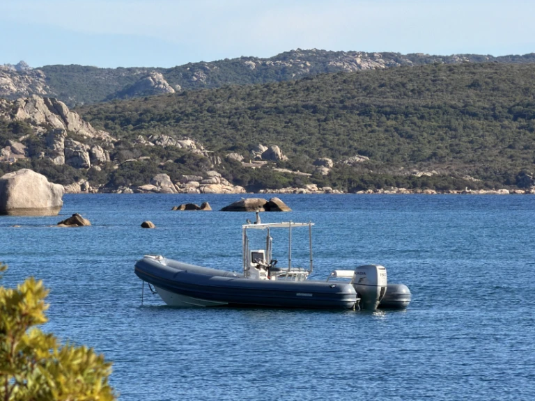 Wynajem łodzi Novamarine RH 700 w Poltu Quatu na SamBoat 