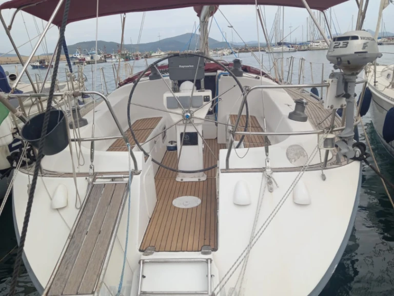 Żaglowiec do wynajmu w Porto di Alghero w najlepszej cenie