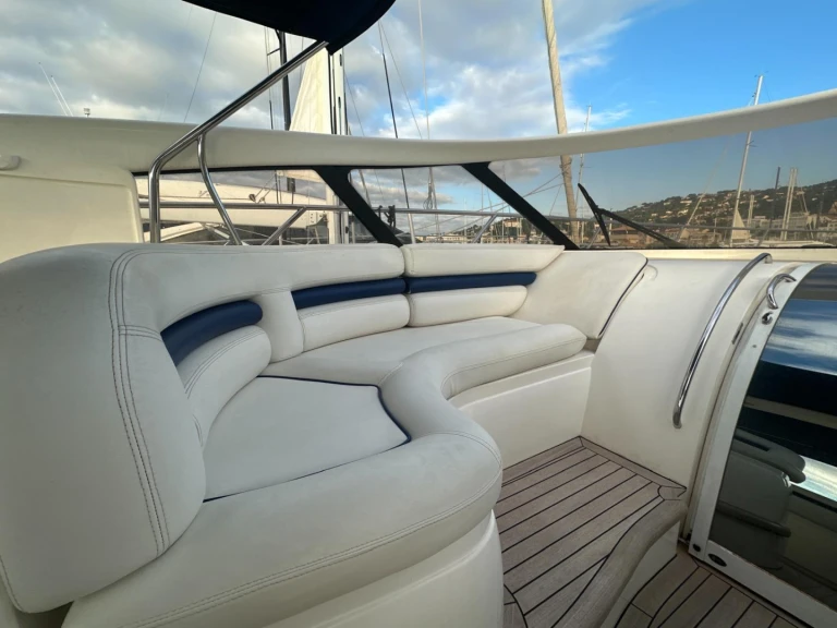 Wynajem łodzi Cannes tanio Princess V50