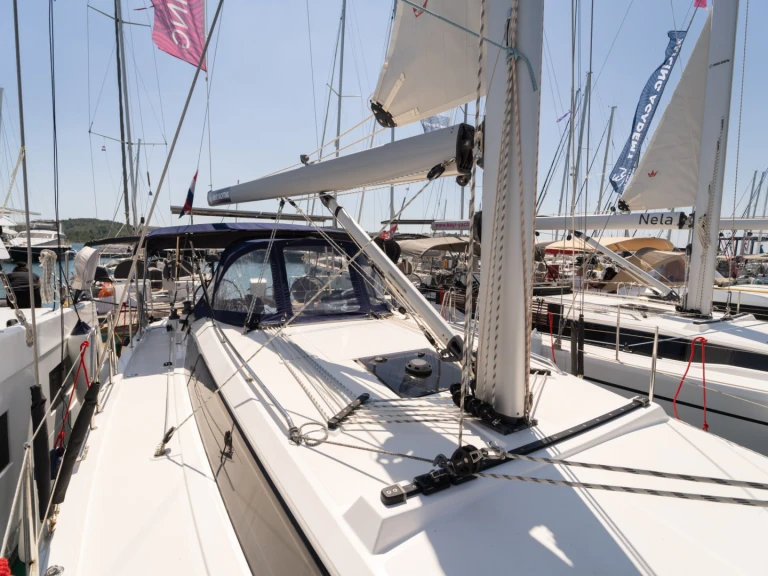 Wynajmij Bavaria Bavaria C38 w Pirovac