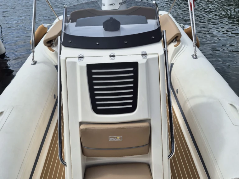 Wynajem łodzi Bwa Sport 26 GTO w Cannigione na SamBoat 