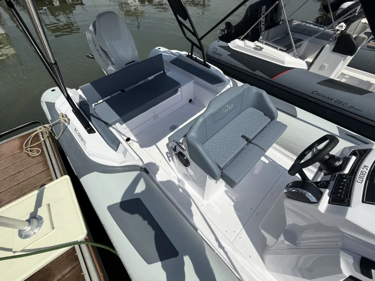 Wynajmij Ranieri Cayman 26 Sport Touring w Arcachon