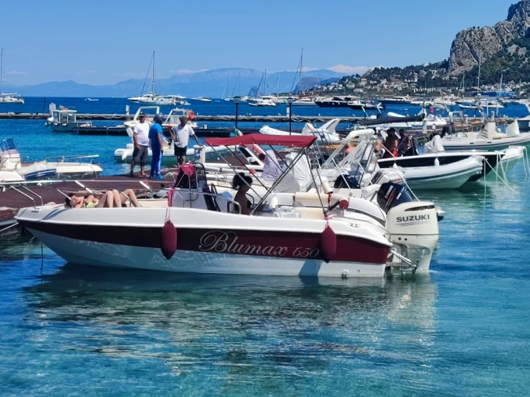 Wynajmij Motorówka z lub bez skippera Blumax w Palermo