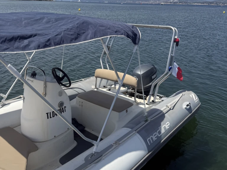 Wynajmij Zodiac Medline 500 w Le Brusc