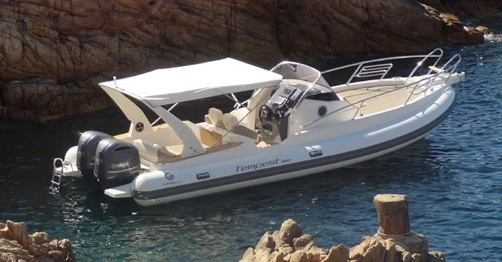 Wynajem łodzi Calvi tanio Tempest 1000 WA