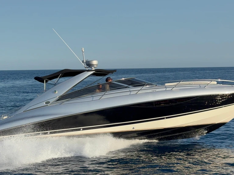 Wynajem Motorówka Sunseeker z patentem 