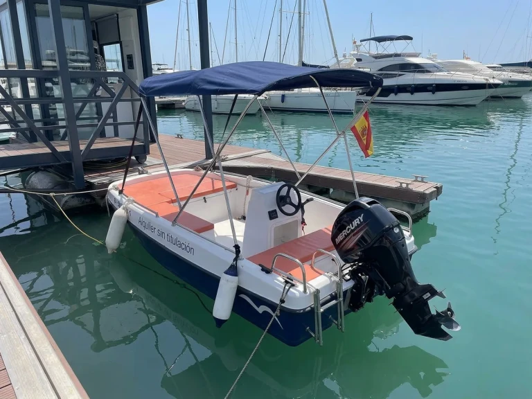 Wynajmij Bond Yachts 13 w Club Nàutic Cambrils