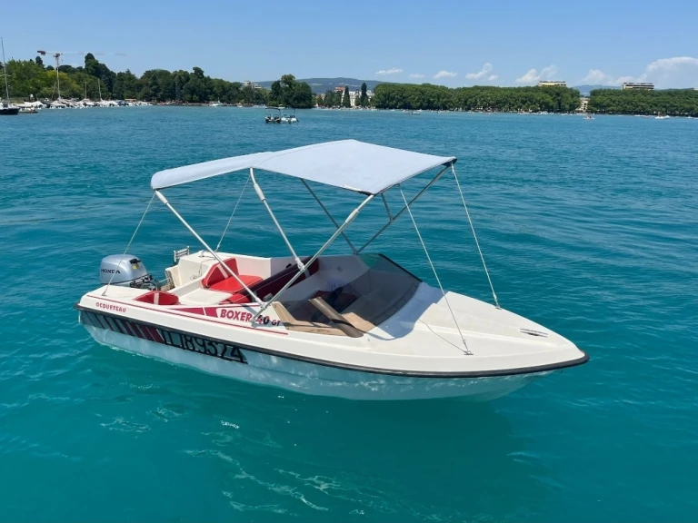 Wynajem Motorówka w Annecy - BATEAU SANS PERMIS