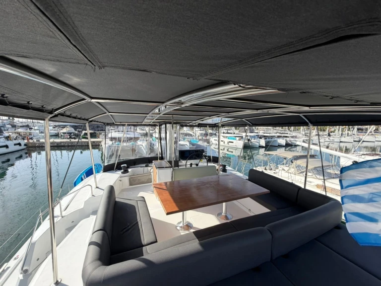 Wynajmij Bali Bali 5.2 w Alimos