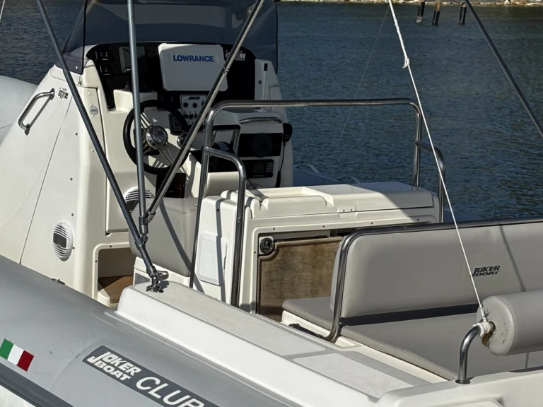 Wynajmij Joker Boat Clubman 30 w Brucoli