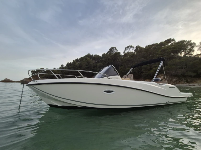 Wynajmij Motorówka z lub bez skippera Quicksilver w La Londe-les-Maures