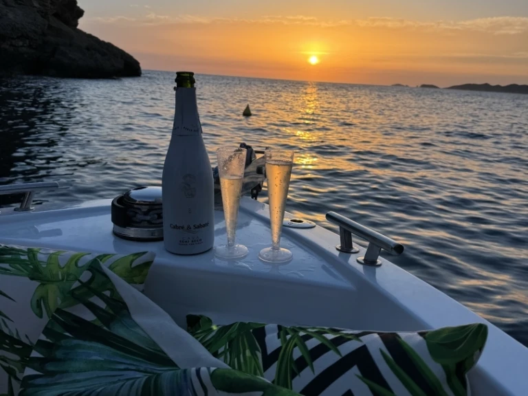 Wynajmij Motorówka z lub bez skippera X-Yachts w Sant Antoni de Portmany