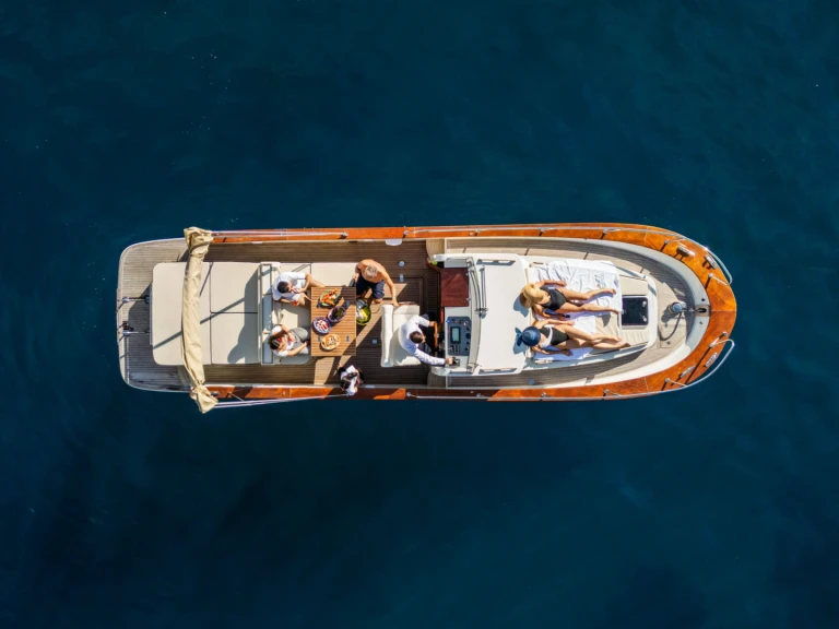Wynajmij Fratelli di Micco Gozzo Campano Sport Cruiser w Salerno