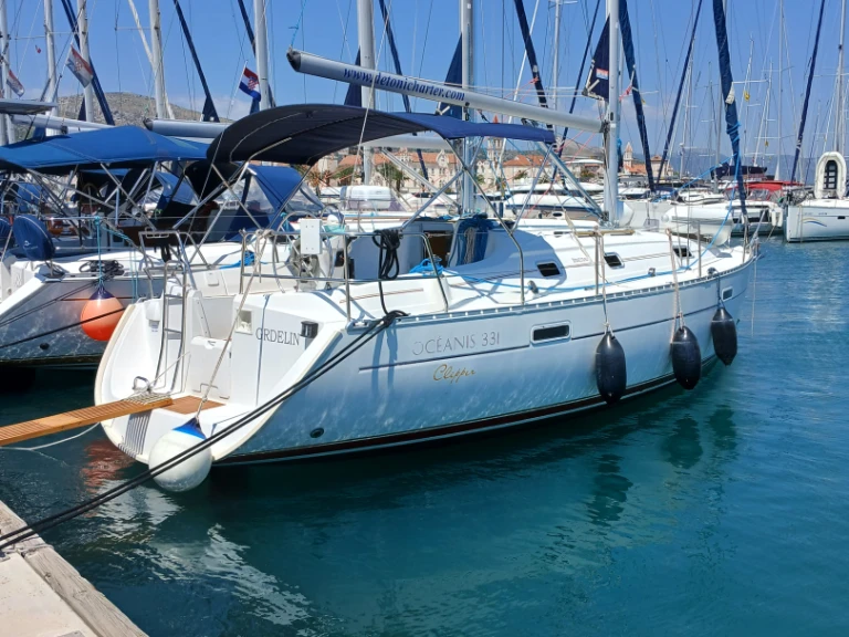Wynajmij Żaglowiec z lub bez skippera Bénéteau w Trogir
