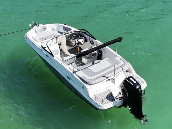 Wynajmij Bayliner VR5 OE w Brison-Saint-Innocent