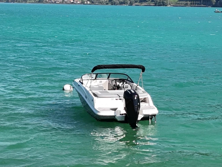 Wynajem Motorówka w Brison-Saint-Innocent - Bayliner VR5 OE