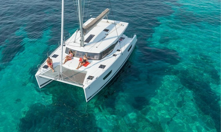Wynajem w Villefranche-sur-Mer- Fountaine Pajot Lucia 40 na SamBoat
