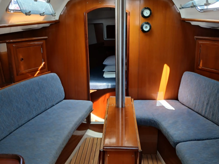 Wynajem łodzi Trogir tanio Oceanis 331 Clipper