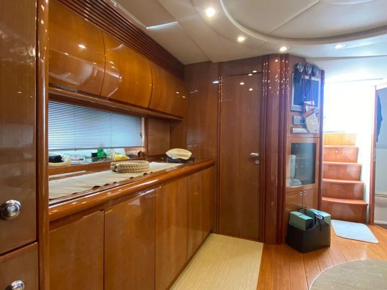 Wynajmij Riva RIVALE 52 w Castellammare di Stabia