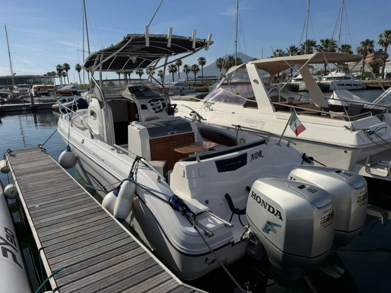 Wynajem Motorówka w Castellammare di Stabia - Ranieri Shadow 28