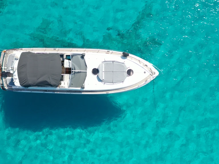 Wynajem Motorówka Fairline z patentem 