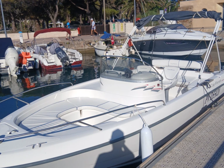 Wynajmij Bénéteau Cap ferret 650 w Bormes-les-Mimosas