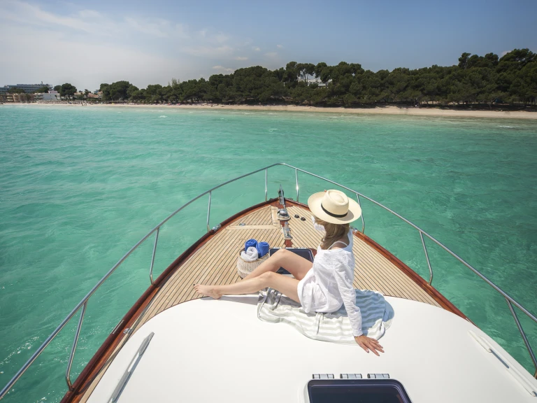 Wynajmij Hinckley Talaria  w Port d'Alcudia