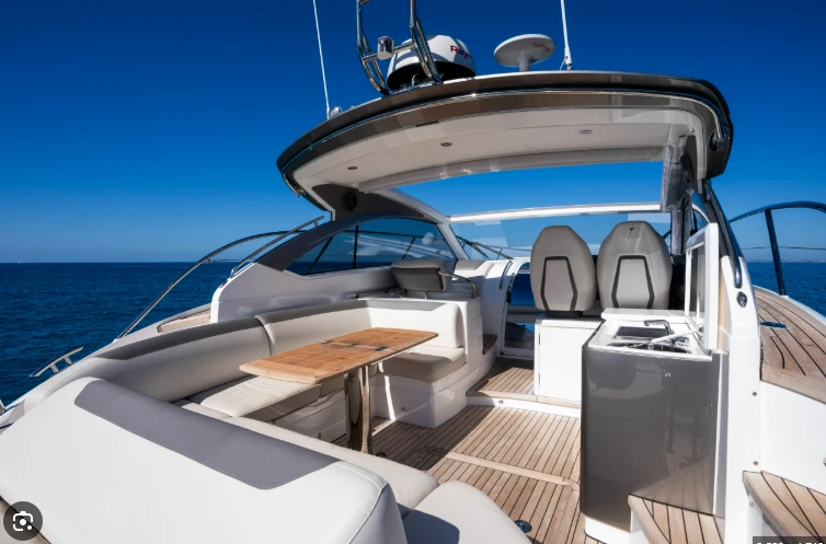 Wynajem łodzi Princess Princess V40 w Port de Sitges Aiguadolç na SamBoat 