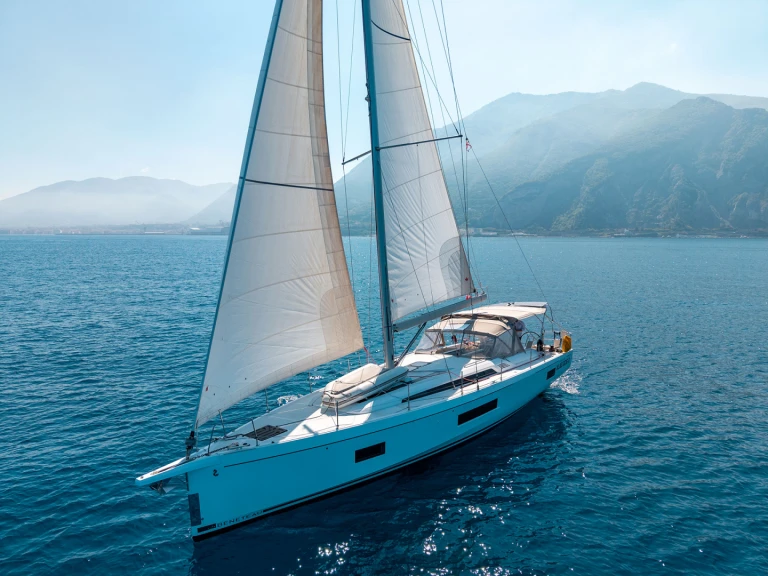 Wynajmij Bénéteau Oceanis 51.1 w Castellammare di Stabia