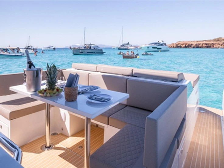 Wynajmij D36 De Antonio w Ibiza Town
