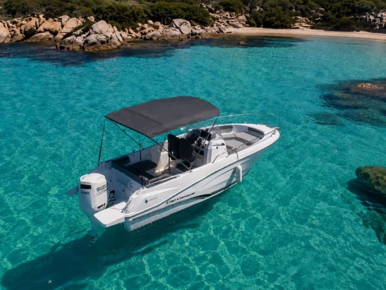 Wynajmij Jeanneau Cap Camarat 6.5 CC Serie 3 w Porto-Vecchio