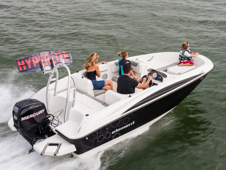 Wynajem łodzi Bayliner Bayliner 160 w Club Nautico S'Estanyol na SamBoat 