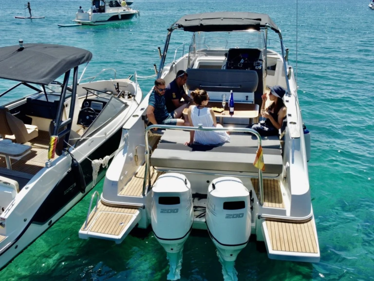 Wynajmij Bénéteau Flyer 8.8 SPACEdeck w Tossa de Mar