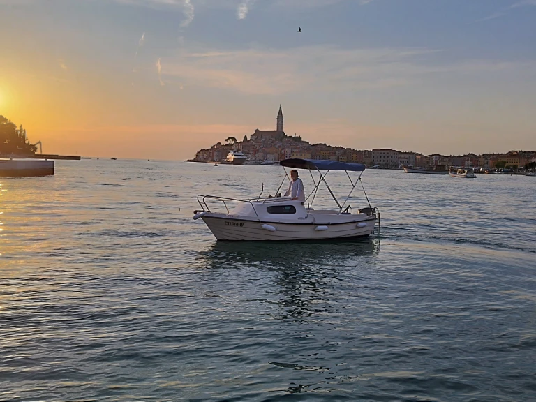 Motorówka do wynajmu w Rovinj w najlepszej cenie