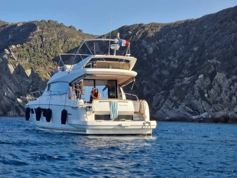 Wynajem łodzi Prestige Yachts prestige 500 fly w Golfe-Juan na SamBoat 