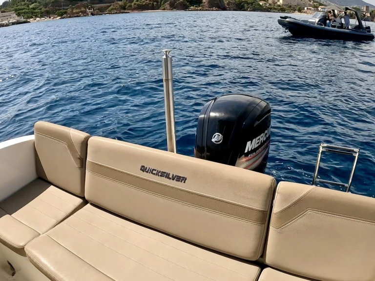 Wynajmij Motorówka z lub bez skippera Quicksilver w Antibes