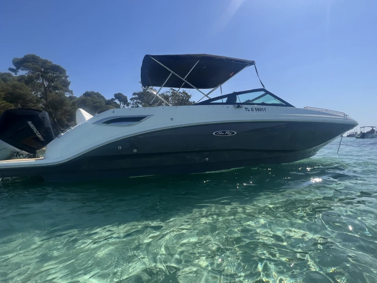 Wynajmij Sea Ray  250 sdx w Port Fréjus