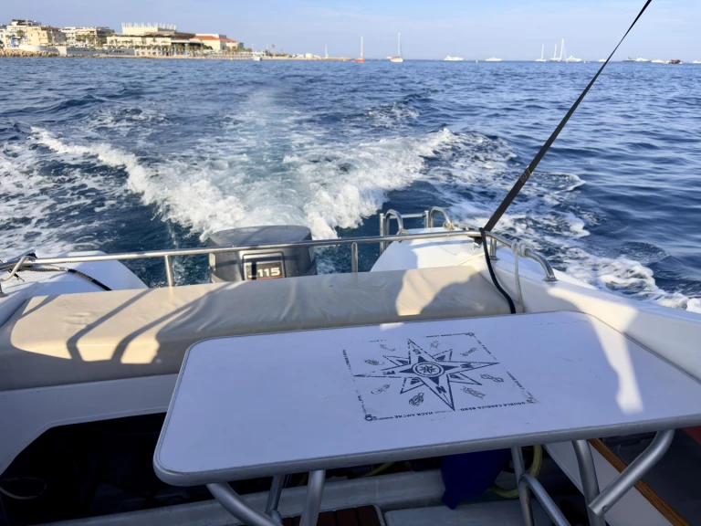 Wynajmij Rocca Super Mistral w Cannes