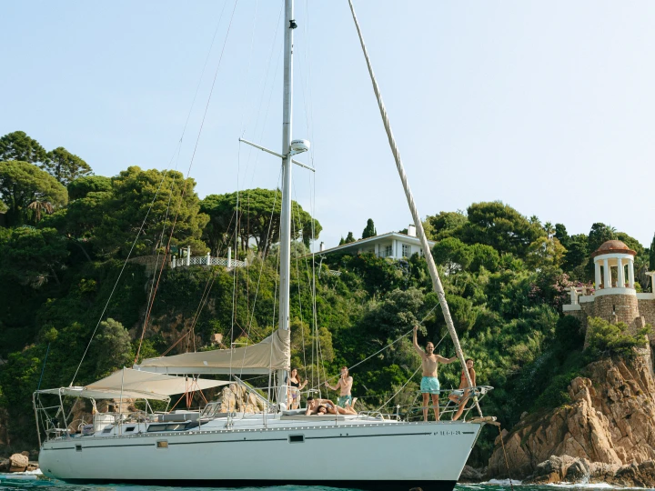 Bénéteau Oceanis 500 między profesjonalistami a osobami prywatnymi w Port de Blanes