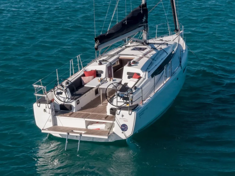 Wynajem łodzi Hyeres tanio Sun Odyssey 380