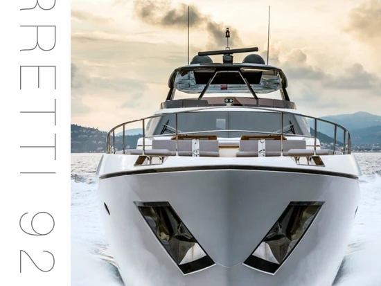 Ferretti FERRETTI 920 między profesjonalistami a osobami prywatnymi w Ibiza Town