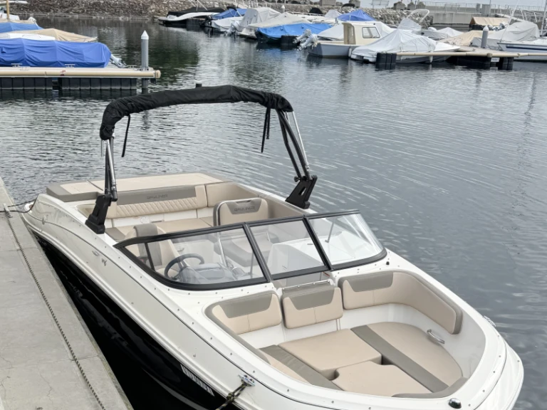 Wynajmij Bayliner VR6E w Rolle
